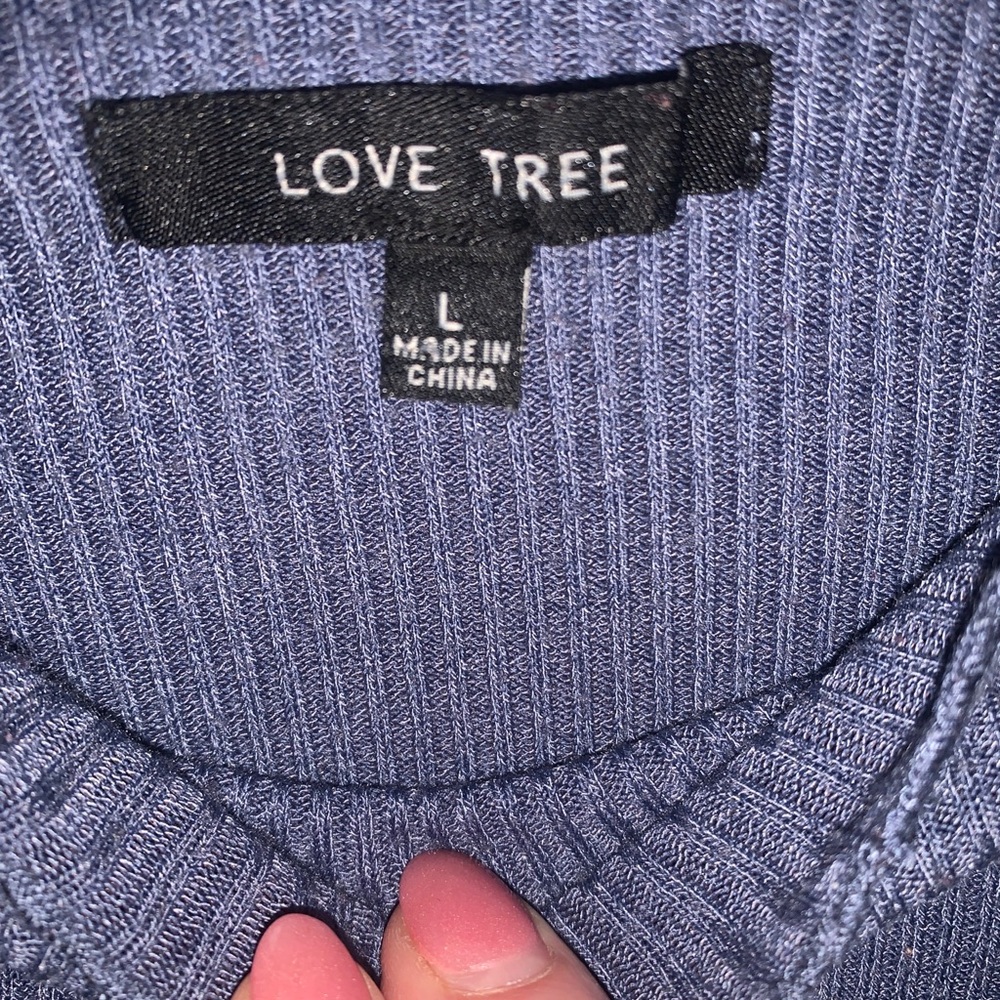 Love Tree Ribbed Long Sleeve Ruffled Edge Top - Picture 4 of 8